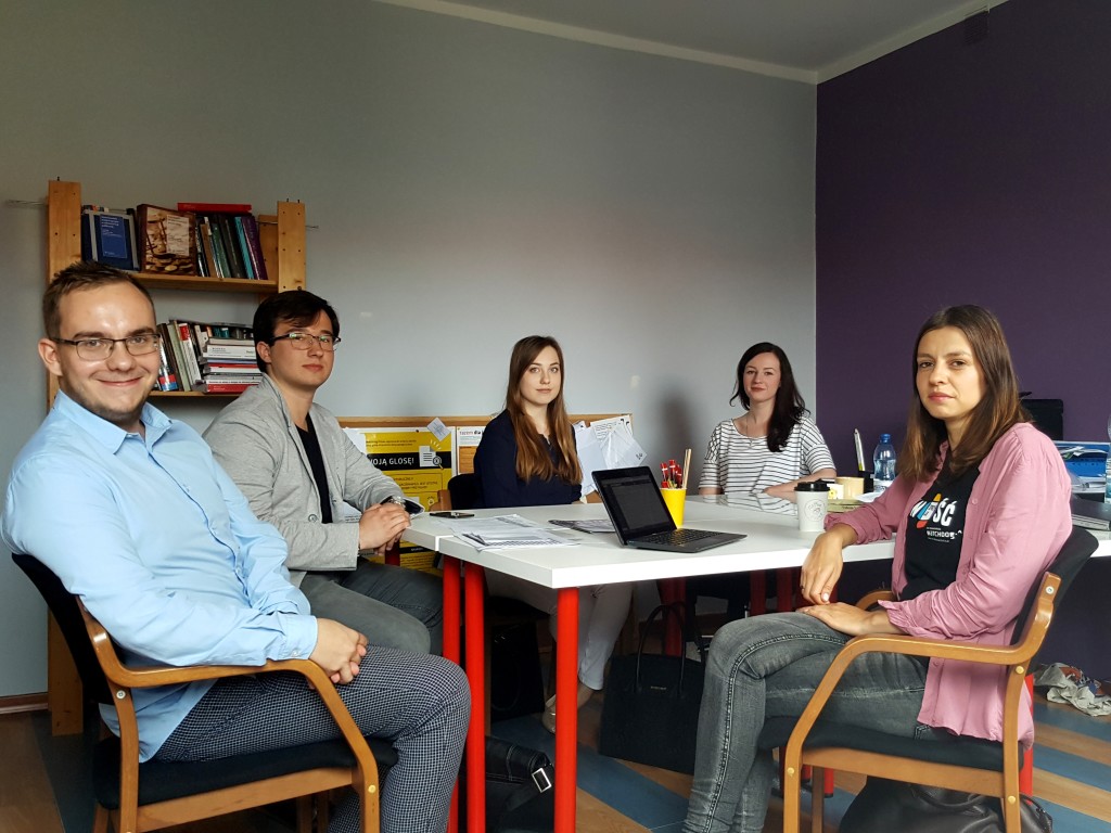 Fot.tekst o monitoringu